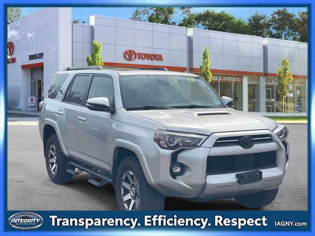 Classic Silver Metallic 2022 Toyota 4Runner TRD Off-Road Premium 4WD SUV / Crossover Four-Wheel Drive 5-Speed Automatic