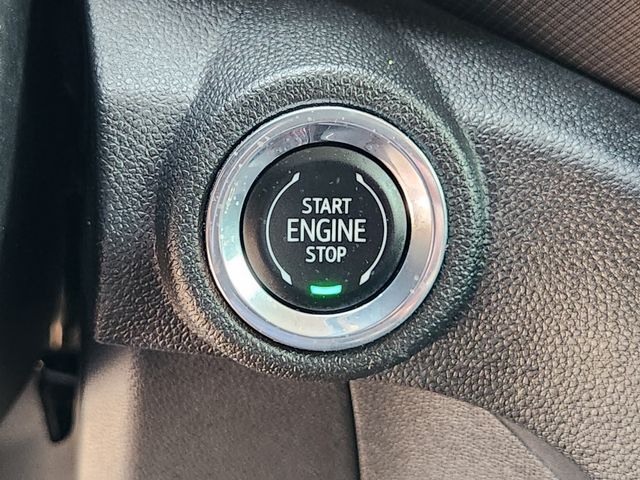 2023 Chevrolet TrailBlazer LT White at AutoSavvy Houston Southwest