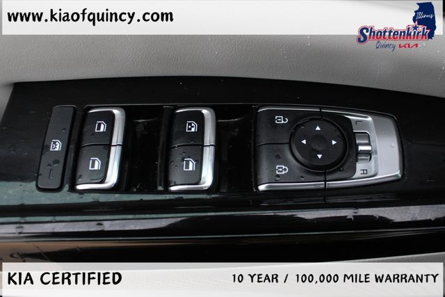 Used 2024 Kia Carnival Van