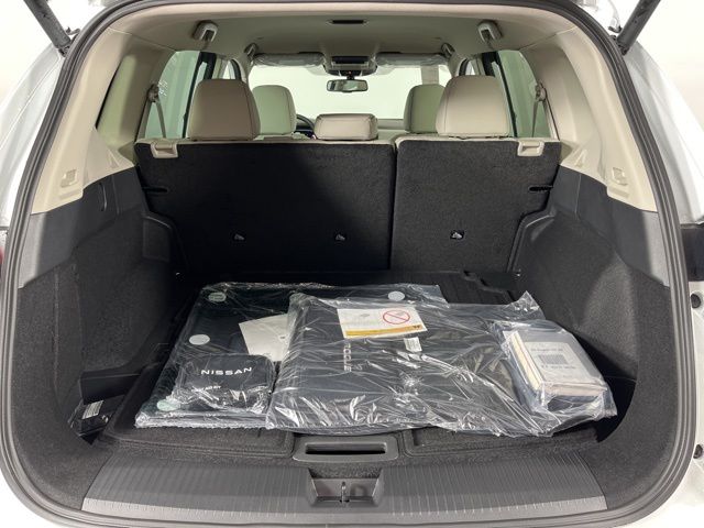 2025 Everest White Pearl Nissan Rogue SL FWD SUV