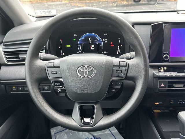 2025 Toyota Camry LE 8