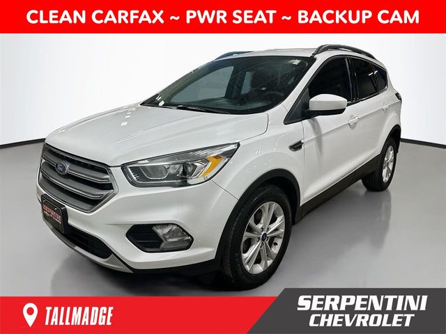 Oxford White 2017 Ford Escape SE FWD SUV / Crossover Front-Wheel Drive 6-Speed Automatic