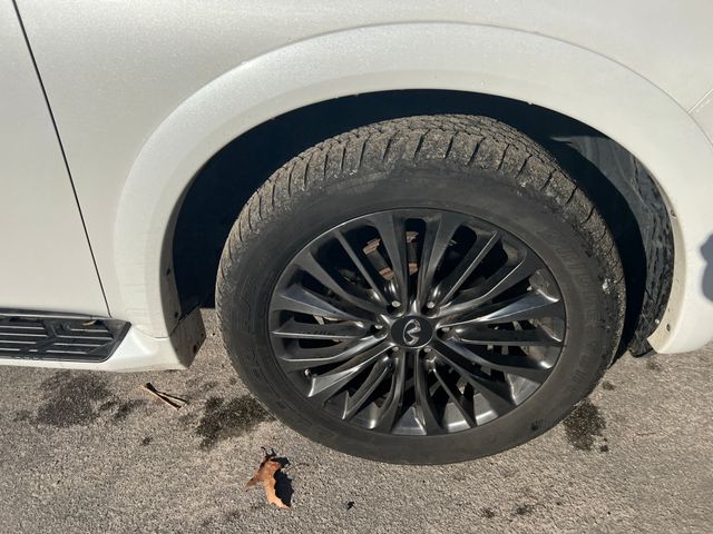 2023 INFINITI QX80 LUXE 11