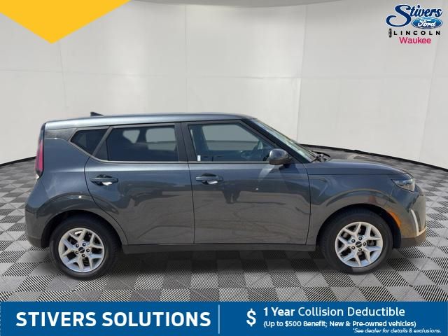 2023 Gravity Gray Kia Soul LX FWD Hatchback