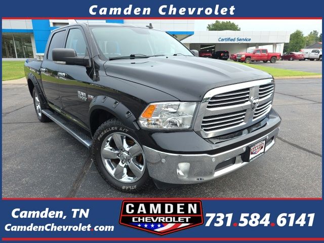 Brilliant Black Crystal Pearlcoat 2017 RAM 1500 Pickup Truck Four-Wheel Drive 8-Speed Automatic