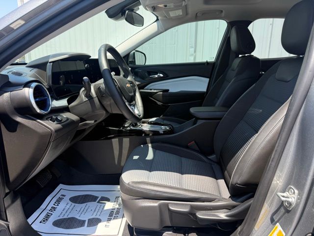 used 2025 Chevrolet Trax car, priced at $21,817