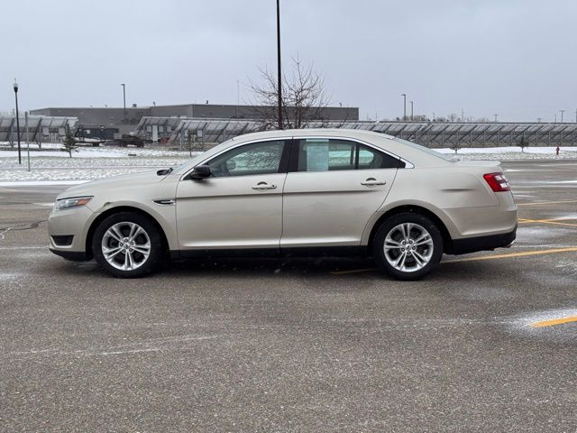 2018 Ford Taurus SE
