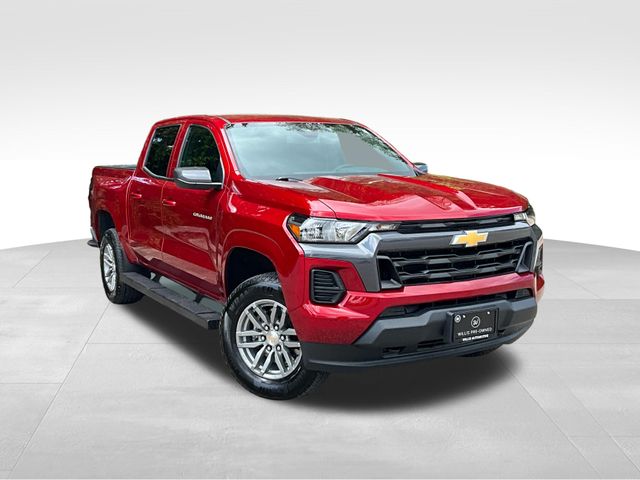 Radiant Red Tintcoat 2025 Chevrolet Colorado LT Crew Cab 4WD Pickup Truck Four-Wheel Drive 8-Speed Automatic