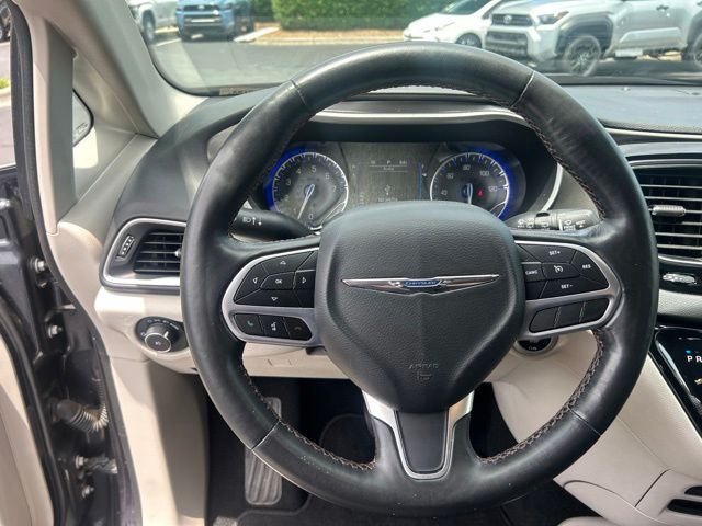 Used 2020 Chrysler Pacifica Van