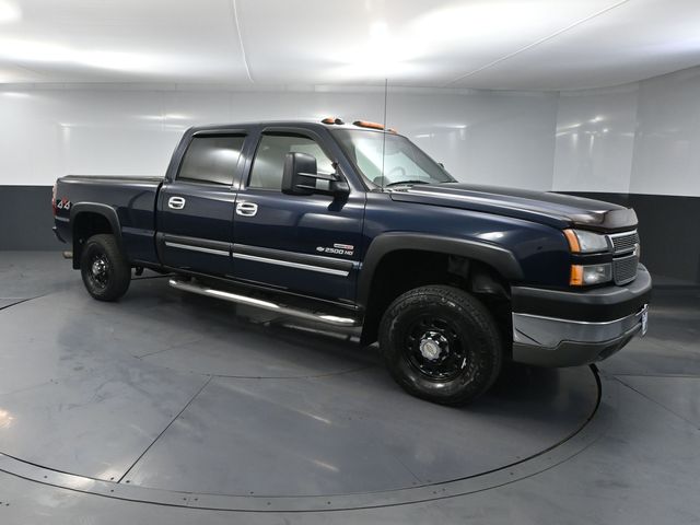 2005 Chevrolet Silverado 2500HD LS Crew Cab 4WD