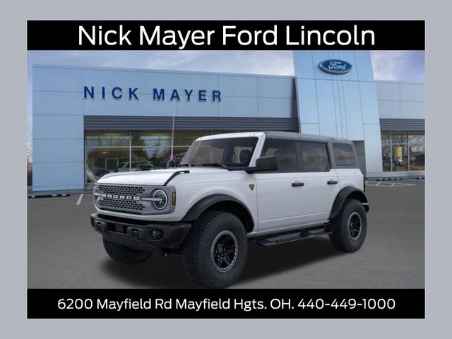 Oxford White 2025 Ford Bronco SUV / Crossover Four-Wheel Drive Automatic
