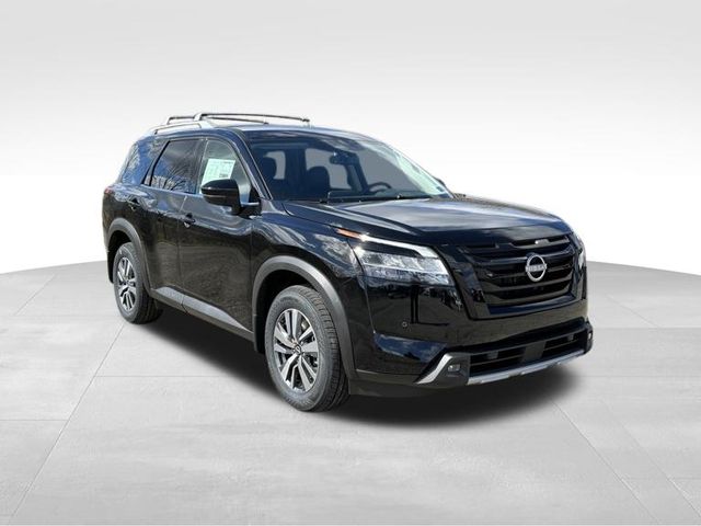 2024 Nissan Pathfinder SL 4