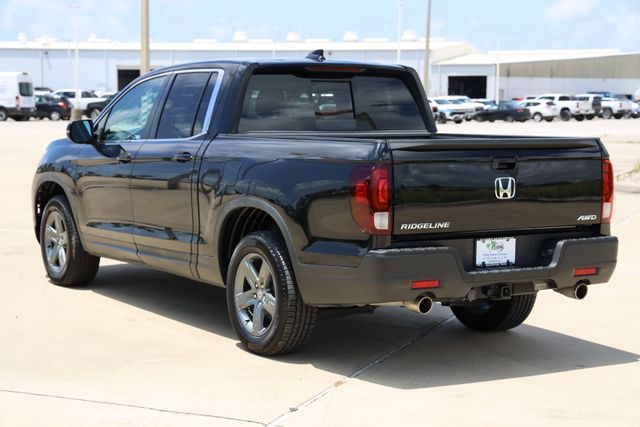 2023 Honda Ridgeline RTL Black at Community Honda