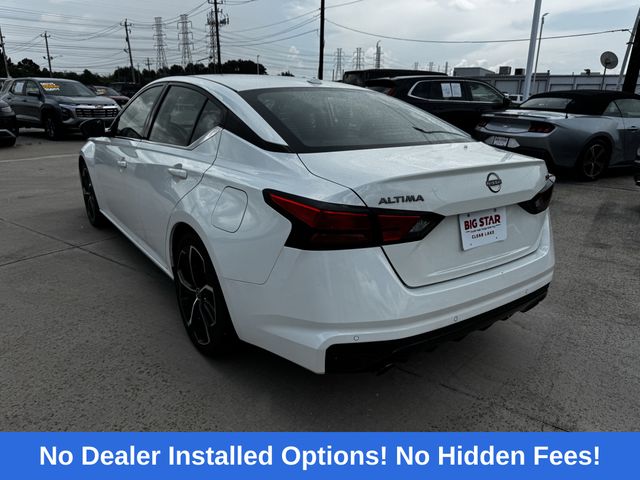 2023 Nissan Altima 2.5 SR White at Durrett Motor Company