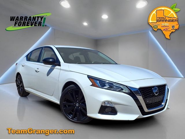 2022 Nissan Altima SR