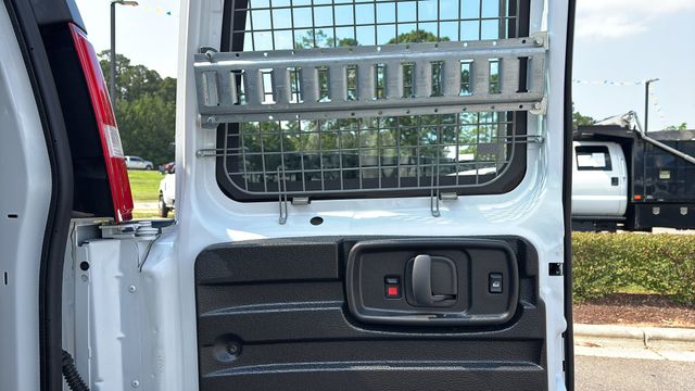 Used 2025 White Chevrolet Work Van image 34