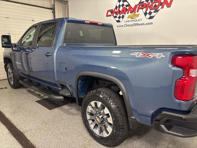 2025 Chevrolet Silverado 2500HD Custom photo