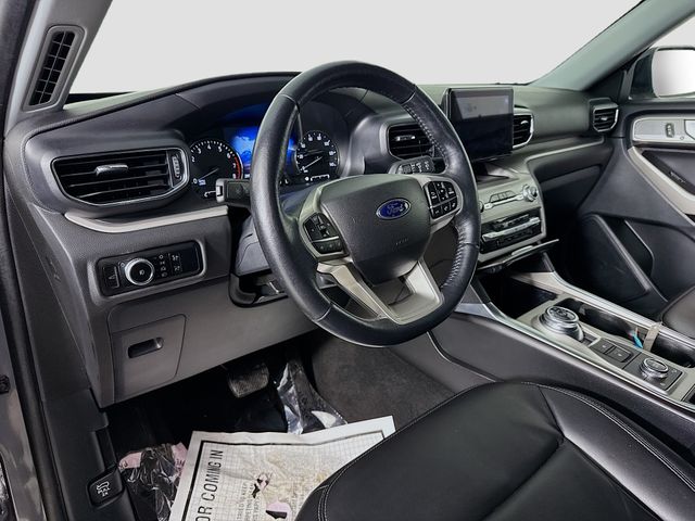 2023 Ford Explorer XLT photo