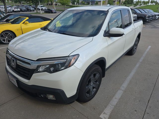 Used 2017 Honda Ridgeline RTL-T with VIN 5FPYK3F60HB014415 for sale in Kansas City