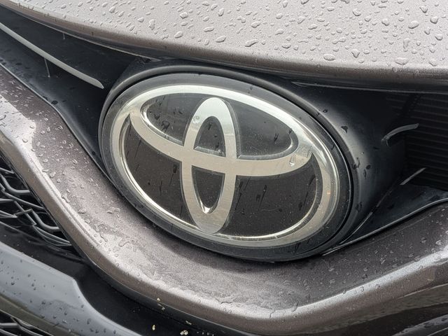 2020 Toyota Camry - Image 9