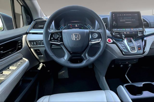 Used 2022 Honda Odyssey Van