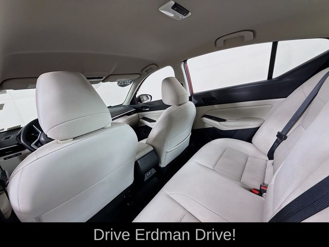 Used 2025 Nissan Altima Sedan