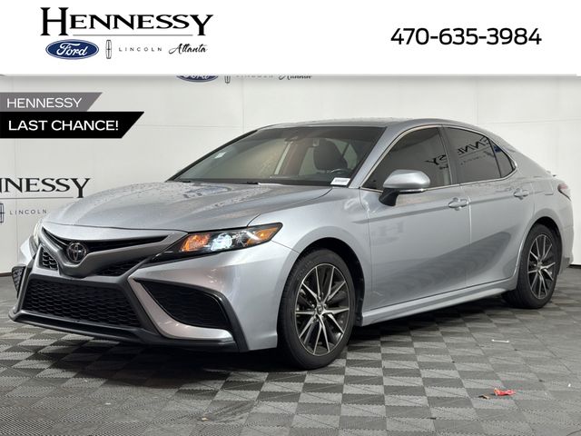 Celestial Silver Metallic 2022 Toyota Camry Sedan Front-Wheel Drive 8-Speed Automatic