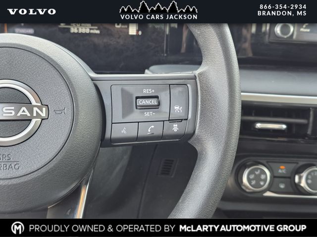 Used 2025 Nissan Kicks SUV