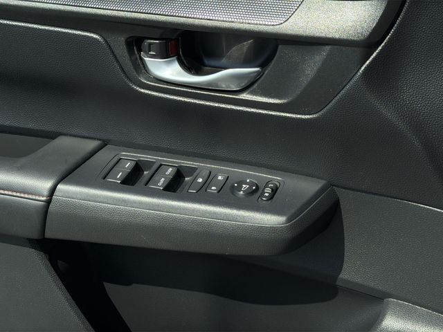Used 2024  Honda Sport image 31