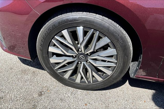 Used 2024 Nissan Altima 2.5 SV 4D Sedan