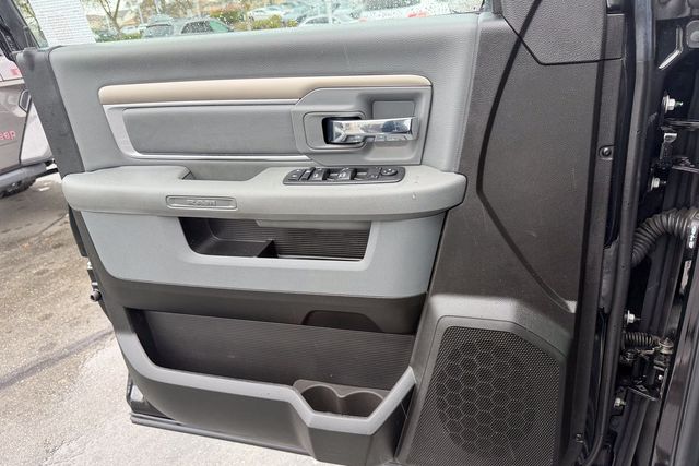 used 2019 Ram 1500 Classic car, priced at $28,389