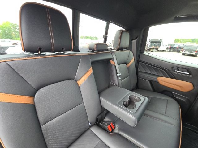 2024 GMC Canyon AT4:C02670