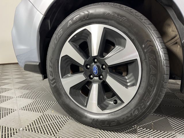 2017 Ice Silver Metallic Subaru Forester 2.5i Premium AWD SUV