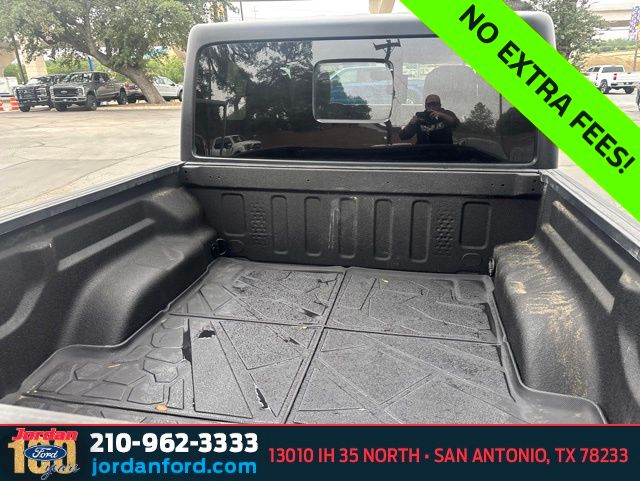 Used Car 2022 Jeep Gladiator  Overland For Sale Under $35,000 In San Antonio, Texas
