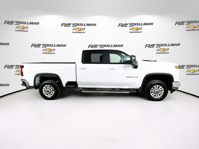 Used 2025 White Chevrolet LT image 8