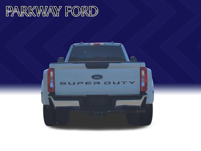 Used 2026 White Ford XL image 4