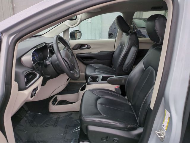 used 2023 Chrysler Pacifica car, priced at $23,790