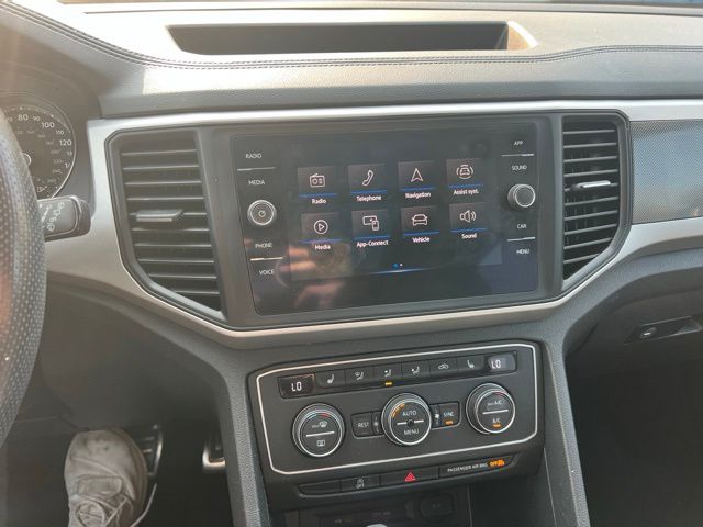 2021 Deep Black Volkswagen Atlas 3.6L V6 SE w/Technology R-Line AWD SUV