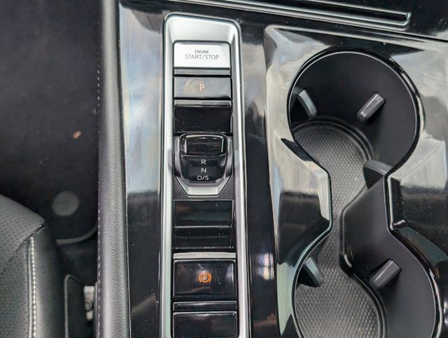 2024 Volkswagen Atlas 2.0T SE w/Technology Blue at DeMontrond Ford