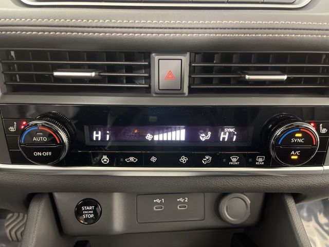 2025 Everest White Pearl Nissan Rogue SV FWD SUV