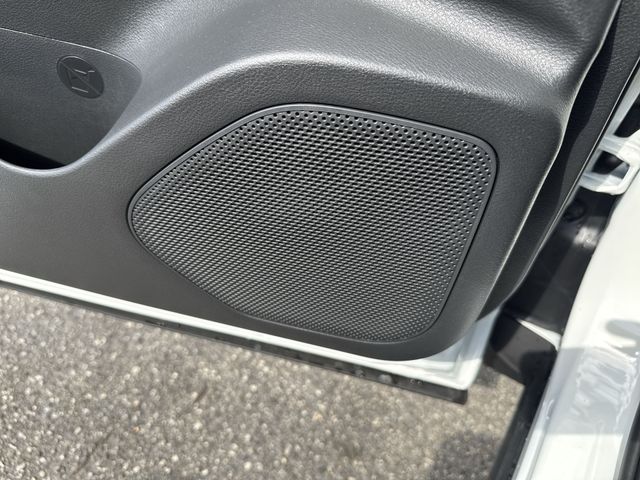 Used 2026 White/off-white Nissan S image 25
