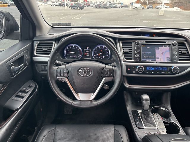 used 2015 Toyota Highlander car, priced at $15,999