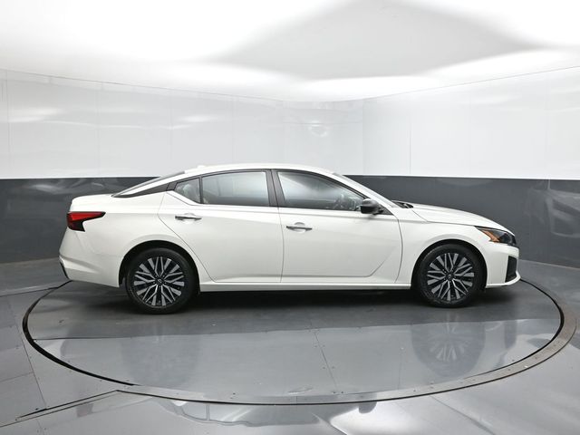 Used 2025 Nissan Altima Sedan