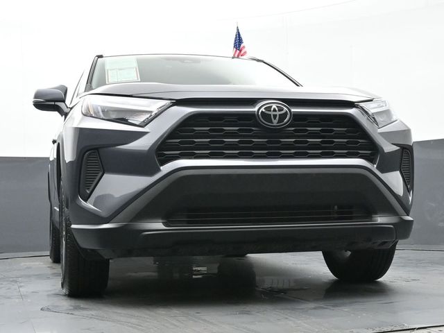 2023 Toyota RAV4 XLE 40