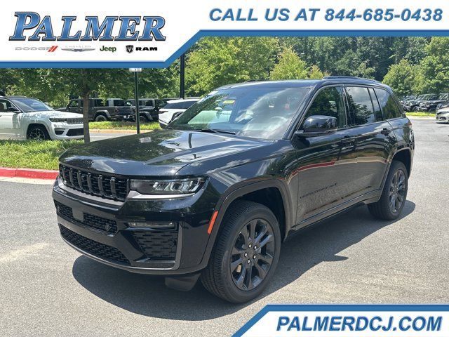 Diamond Black Crystal Pearlcoat 2026 Jeep Grand Cherokee Limited Reserve 4WD SUV / Crossover Four-Wheel Drive 8-Speed Automatic