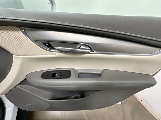 2018 Cadillac XT5 Luxury White at Bob Ruth Ford