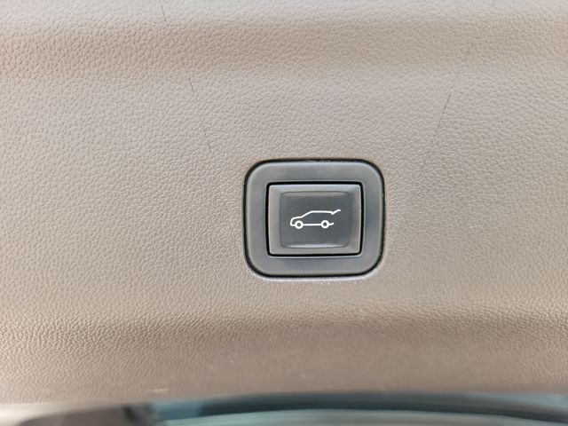 2023 GMC Yukon SLT Silver at EAG Ford Navasota