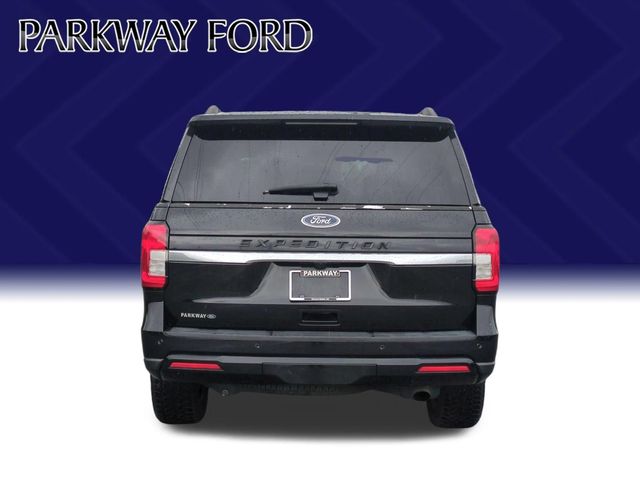 Used 2022 Black Ford XLT image 4