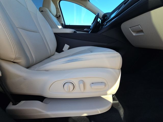 2023 Buick Enclave Essence:C02531