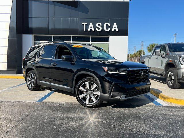 2025 Honda Pilot Touring FWD